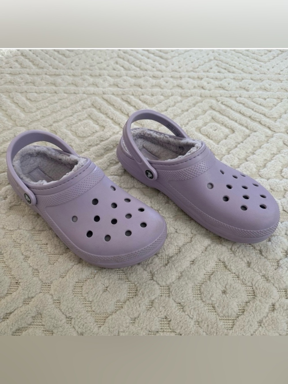 Crocs Classic Lined Clogs Lavender Purple Fuzzy M10 W12 Cozy Shoes Casual